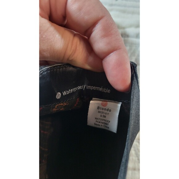 Blondo Women’s Waterproof Black Leather Chelsea Ankle Boots Size 9.5M Lug Sole - Picture 4 of 6